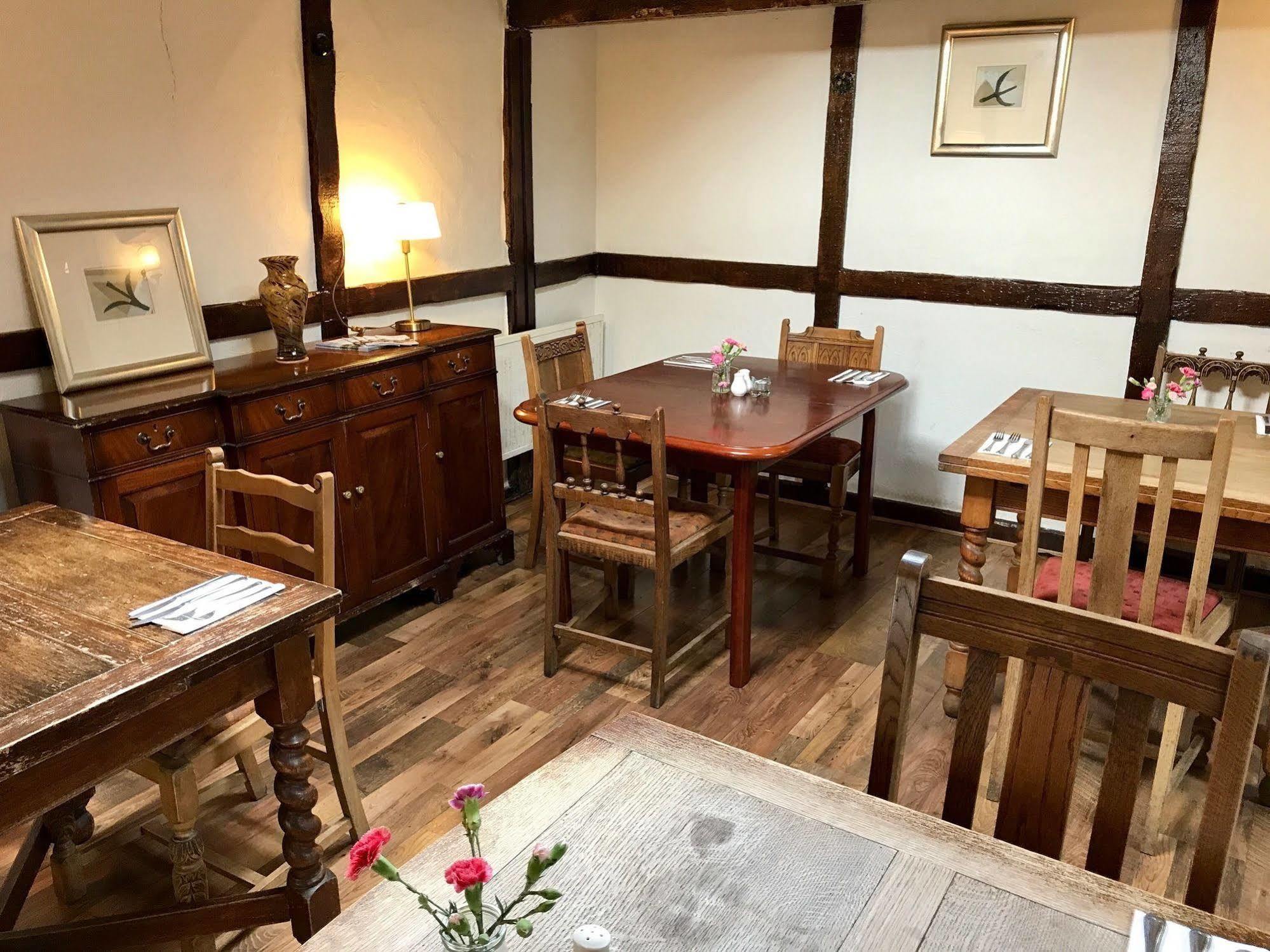 The New Court Inn 阿斯克 外观 照片